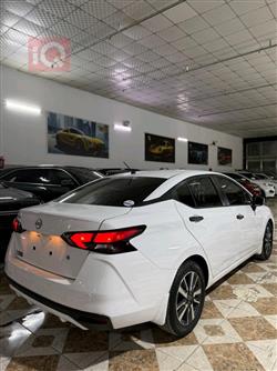 نیسان ڤێرسا